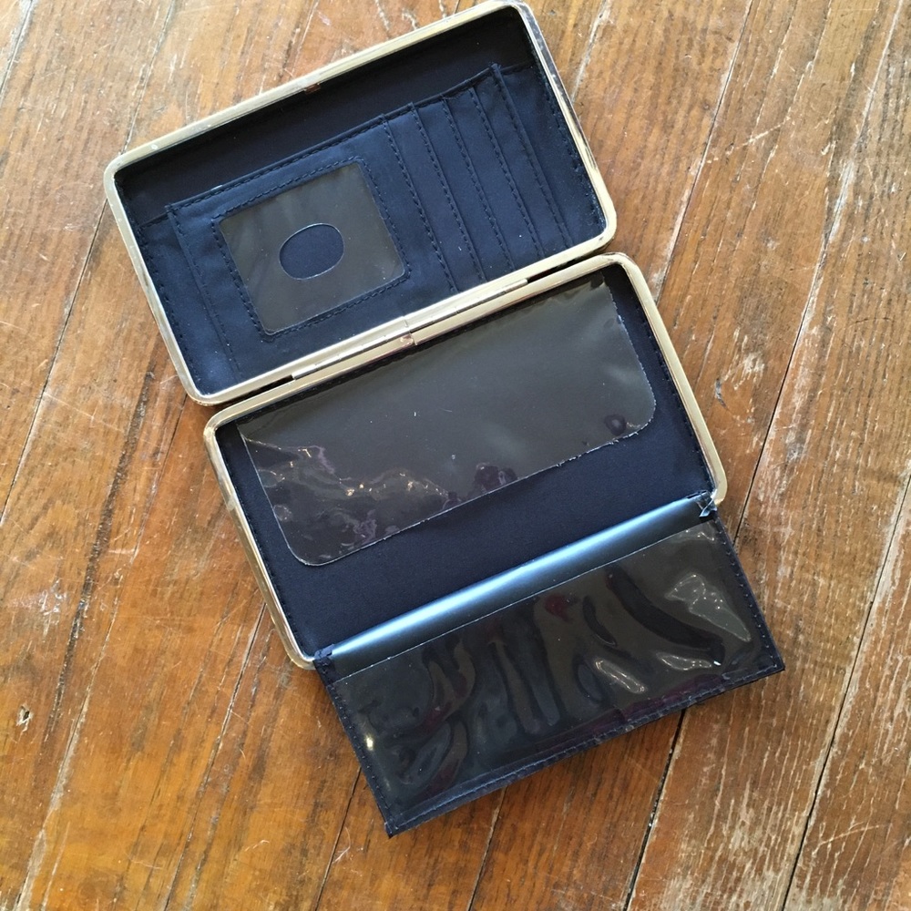 Floral Hard Shell Wallet - Picture 5 of 6